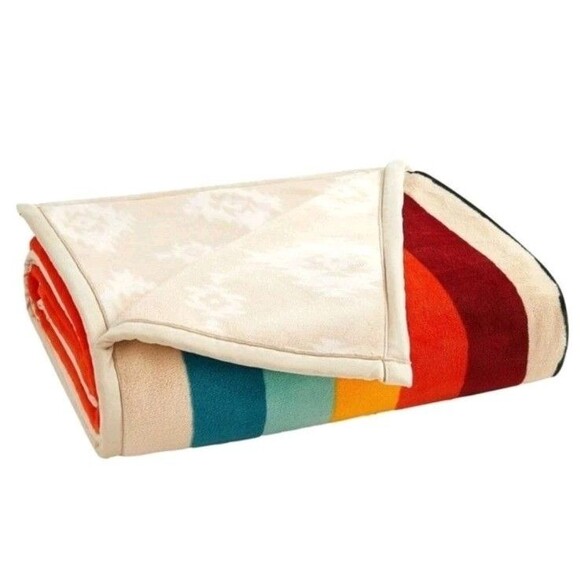 Pendleton Reversible Throw Blanket Warm Soft, 50 X 70 - Picture 3 of 5